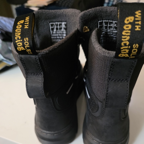 Dr. Martens Combs Tech Waterproof Boots Size 10M - Picture 4 of 8